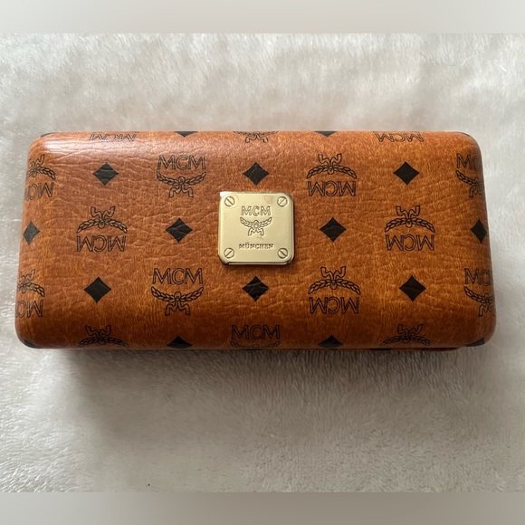 MCM sunglasses New in case - Picture 6 of 13